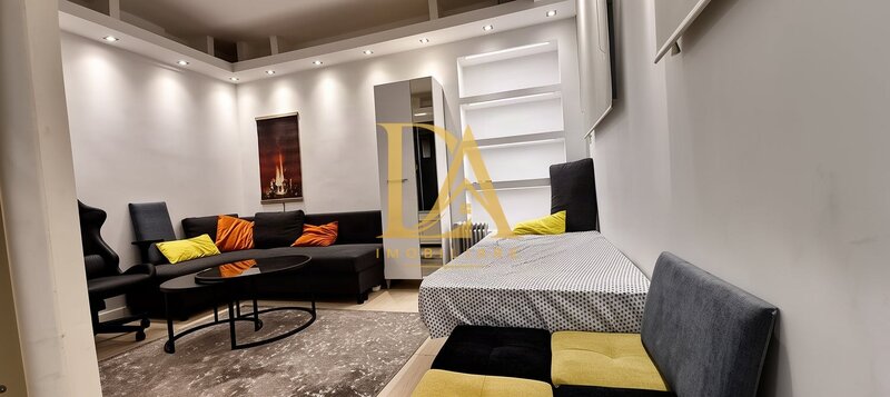 Ultracentral, garsoniera renovata de inchiriat.